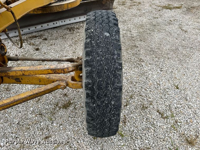 image for item EH7079 1962 Caterpillar  112E rigid frame motor grader