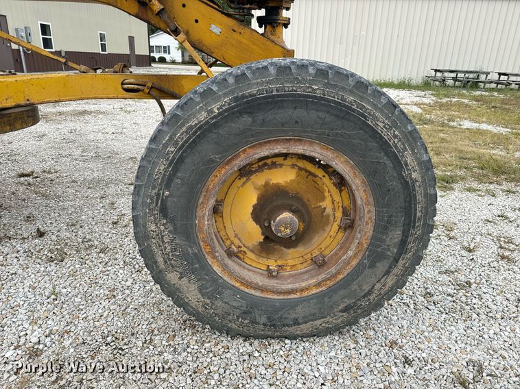 image for item EH7079 1962 Caterpillar  112E rigid frame motor grader