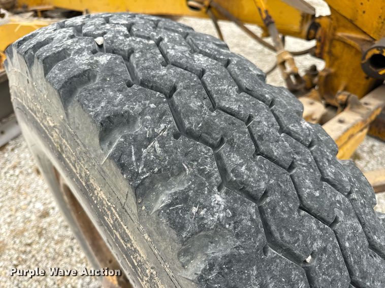 image for item EH7079 1962 Caterpillar  112E rigid frame motor grader