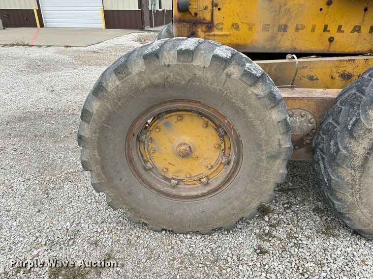 image for item EH7079 1962 Caterpillar  112E rigid frame motor grader