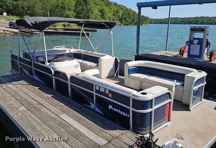 image for item EI3973 2016 Play Craft Clipper 2400 pontoon boat