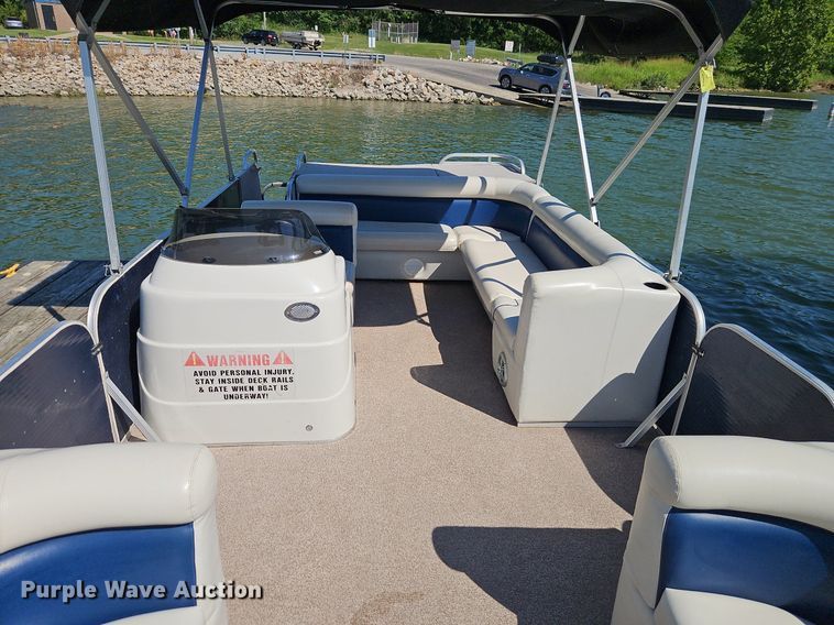 image for item EI3973 2016 Play Craft Clipper 2400 pontoon boat