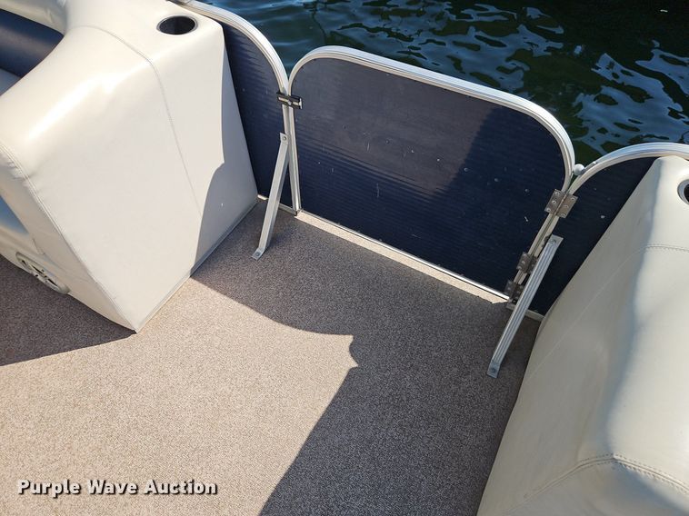 image for item EI3973 2016 Play Craft Clipper 2400 pontoon boat