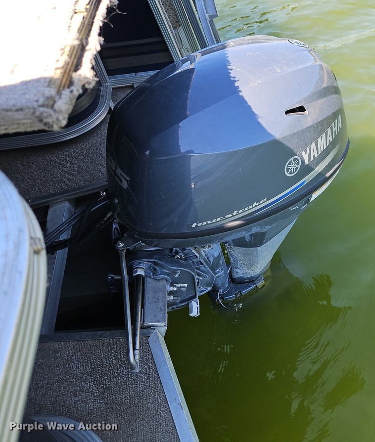 image for item EI3973 2016 Play Craft Clipper 2400 pontoon boat