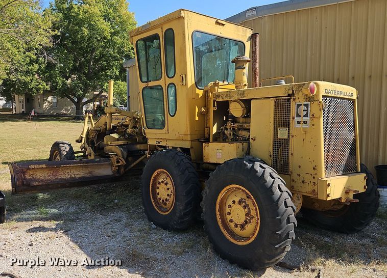 image for item EI8391 1976 Caterpillar  120G motor grader