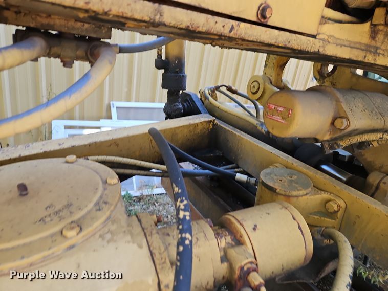 image for item EI8391 1976 Caterpillar  120G motor grader