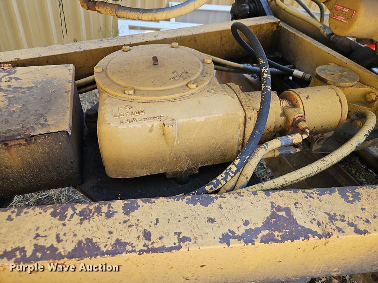 image for item EI8391 1976 Caterpillar  120G motor grader