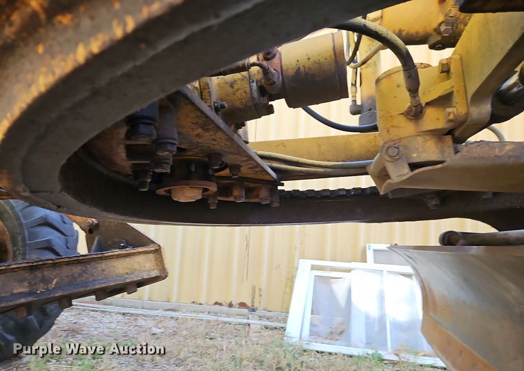 image for item EI8391 1976 Caterpillar  120G motor grader