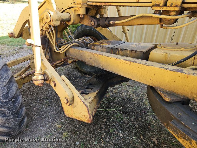 image for item EI8391 1976 Caterpillar  120G motor grader