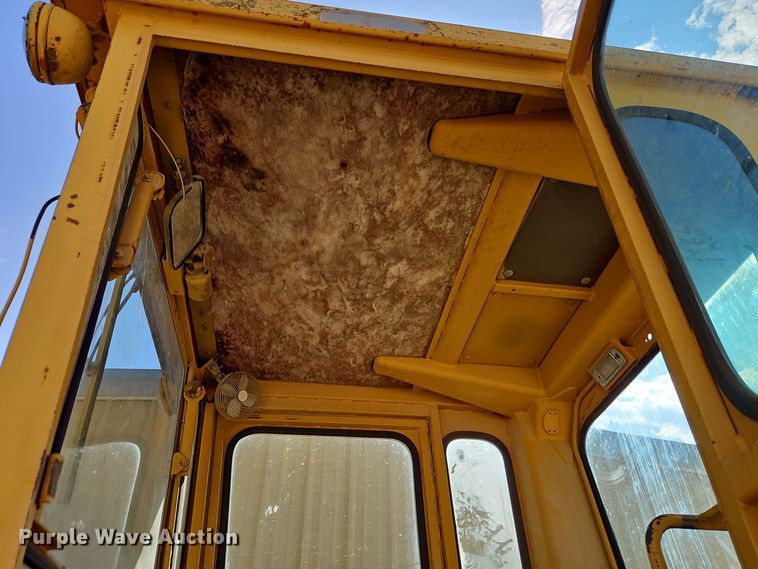 image for item EI8391 1976 Caterpillar  120G motor grader