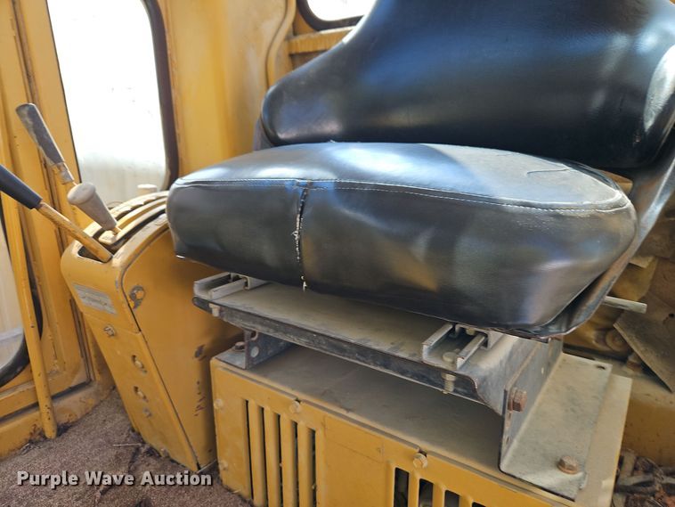 image for item EI8391 1976 Caterpillar  120G motor grader