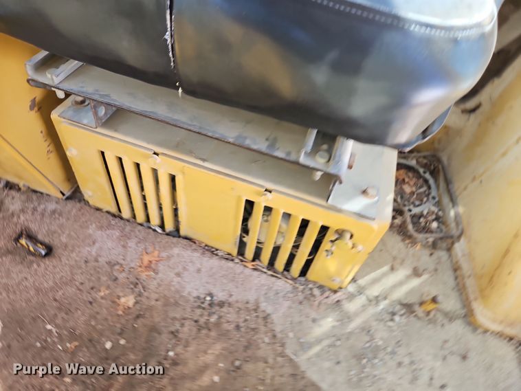 image for item EI8391 1976 Caterpillar  120G motor grader