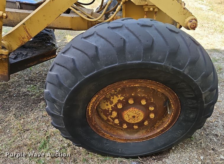 image for item EI8391 1976 Caterpillar  120G motor grader