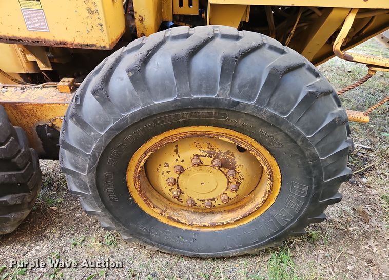 image for item EI8391 1976 Caterpillar  120G motor grader