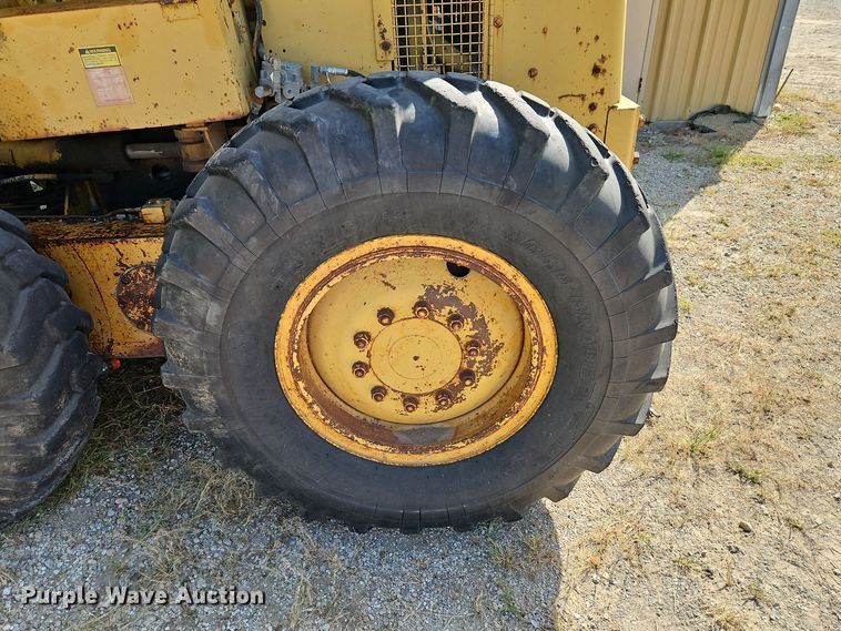 image for item EI8391 1976 Caterpillar  120G motor grader