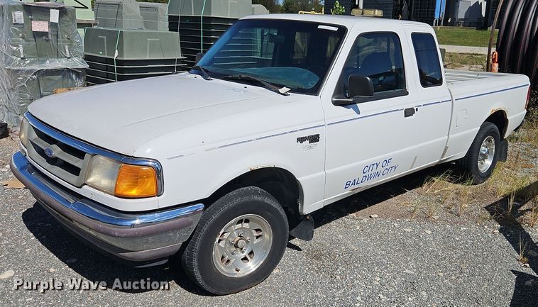 image for item EI8402 1997 Ford Ranger XLT SuperCab pickup truck