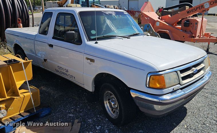image for item EI8402 1997 Ford Ranger XLT SuperCab pickup truck
