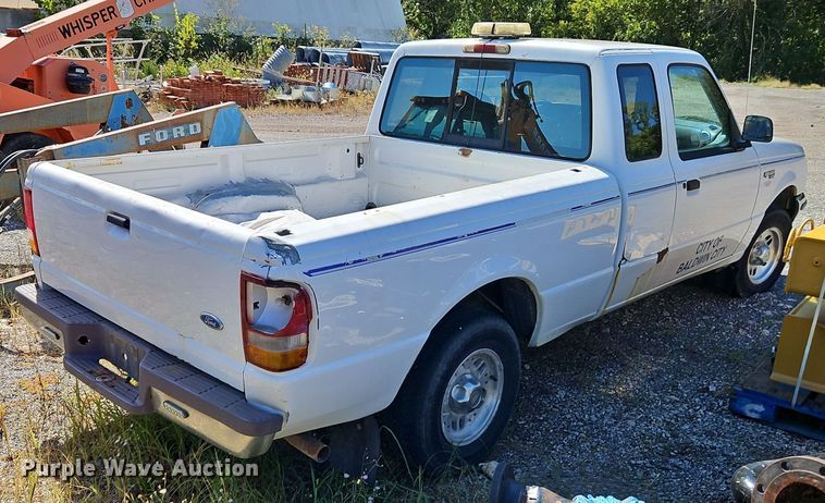 image for item EI8402 1997 Ford Ranger XLT SuperCab pickup truck