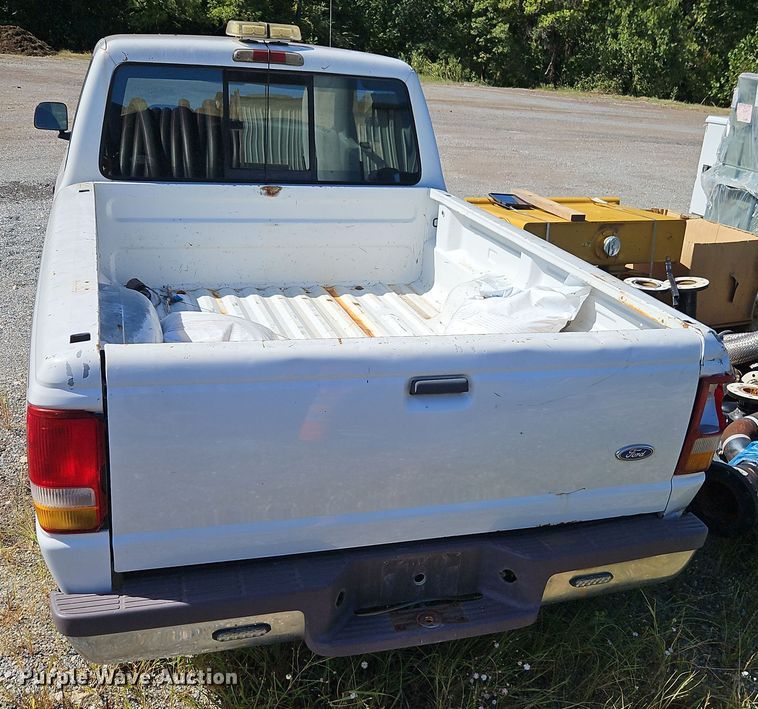 image for item EI8402 1997 Ford Ranger XLT SuperCab pickup truck