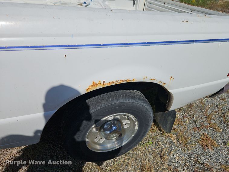 image for item EI8402 1997 Ford Ranger XLT SuperCab pickup truck