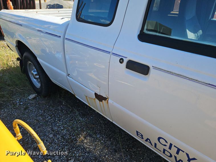 image for item EI8402 1997 Ford Ranger XLT SuperCab pickup truck