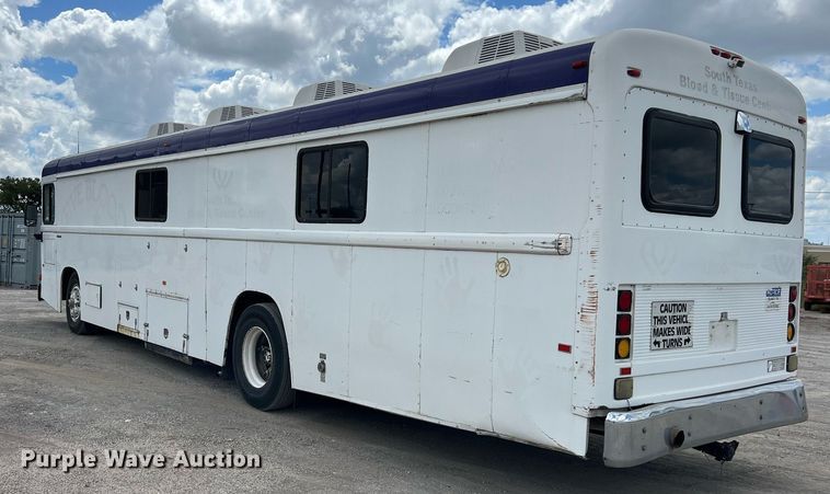 image for item EJ2999 2000 Blue Bird blood donation bus