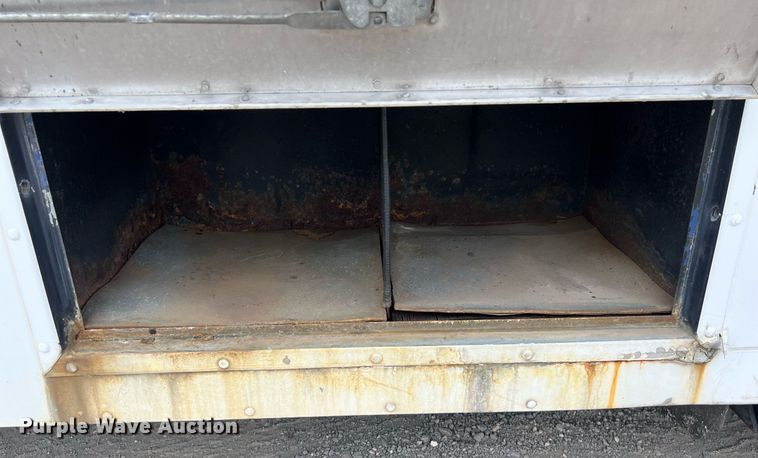 image for item EJ2999 2000 Blue Bird blood donation bus