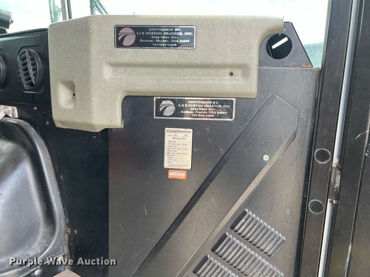 image for item EJ2999 2000 Blue Bird blood donation bus