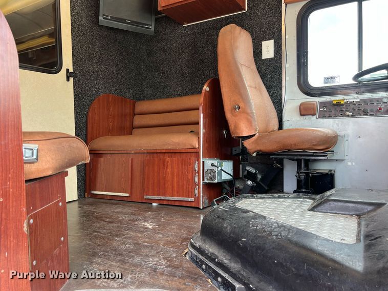 image for item EJ2999 2000 Blue Bird blood donation bus