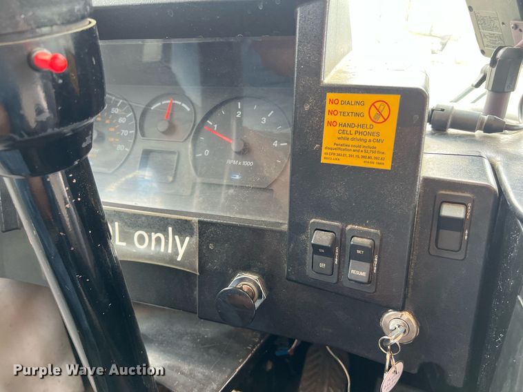 image for item EJ2999 2000 Blue Bird blood donation bus