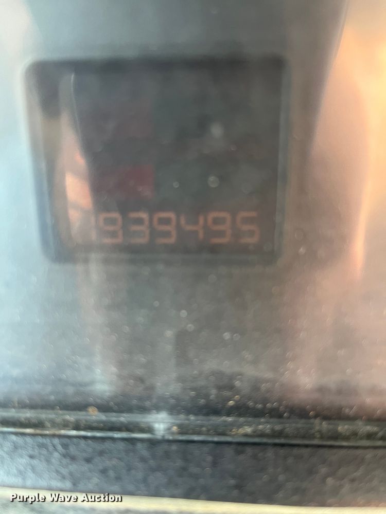 image for item EJ2999 2000 Blue Bird blood donation bus