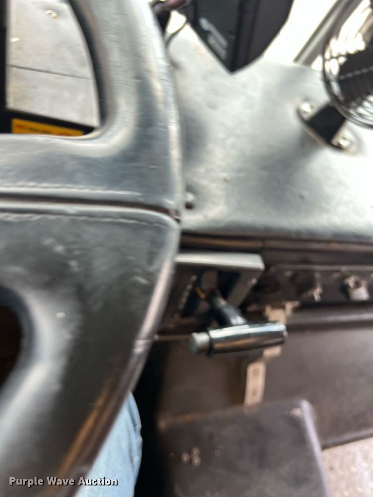 image for item EJ2999 2000 Blue Bird blood donation bus