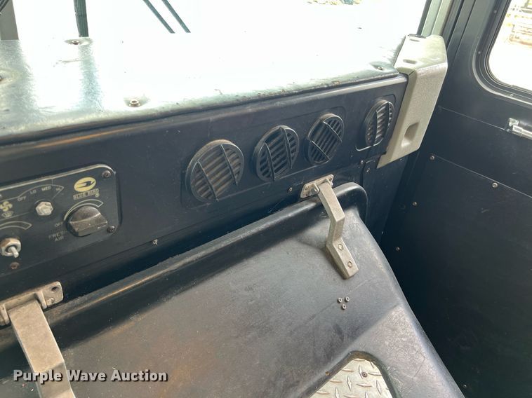 image for item EJ2999 2000 Blue Bird blood donation bus