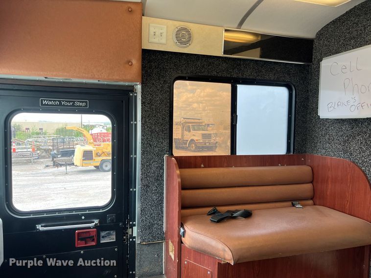 image for item EJ2999 2000 Blue Bird blood donation bus