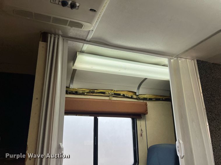 image for item EJ2999 2000 Blue Bird blood donation bus