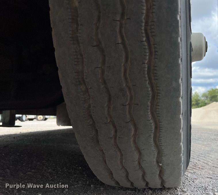 image for item EJ2999 2000 Blue Bird blood donation bus