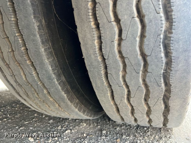 image for item EJ2999 2000 Blue Bird blood donation bus