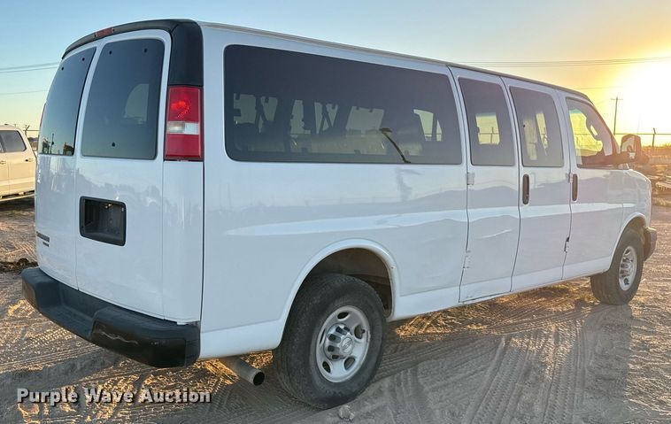image for item EJ3034 2016 Chevrolet  Express LS 3500 van