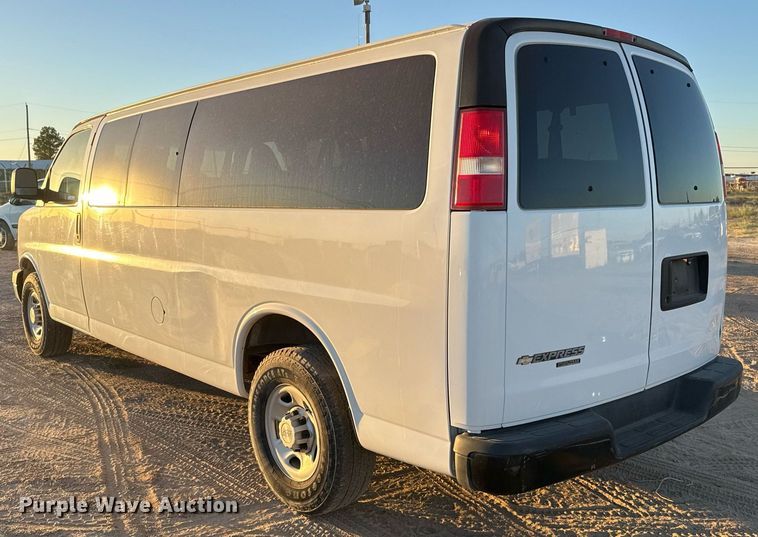 image for item EJ3034 2016 Chevrolet  Express LS 3500 van