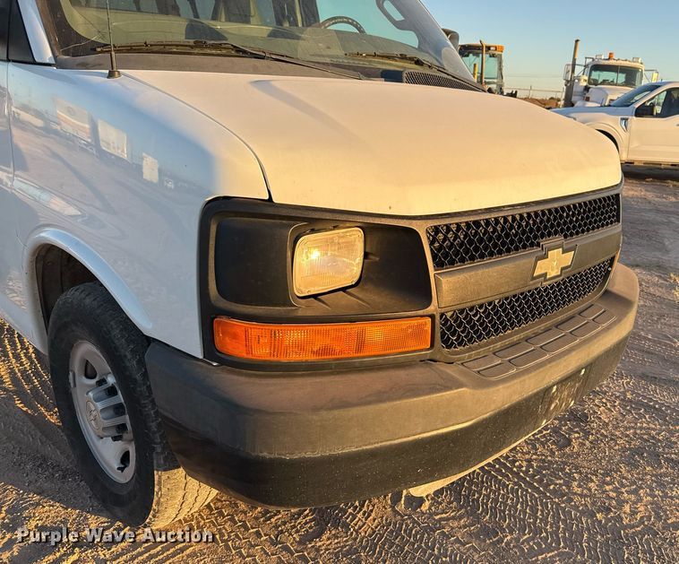 image for item EJ3034 2016 Chevrolet  Express LS 3500 van