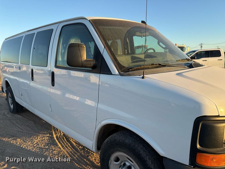 image for item EJ3034 2016 Chevrolet  Express LS 3500 van