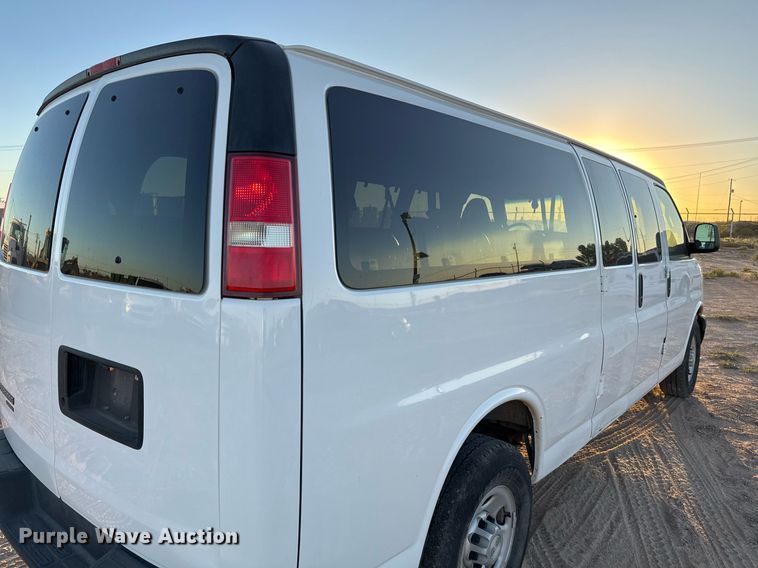 image for item EJ3034 2016 Chevrolet  Express LS 3500 van