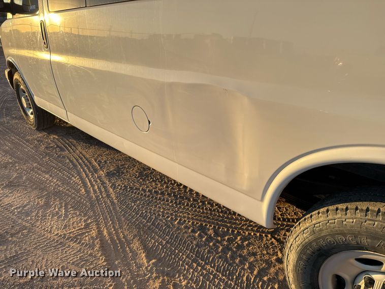 image for item EJ3034 2016 Chevrolet  Express LS 3500 van