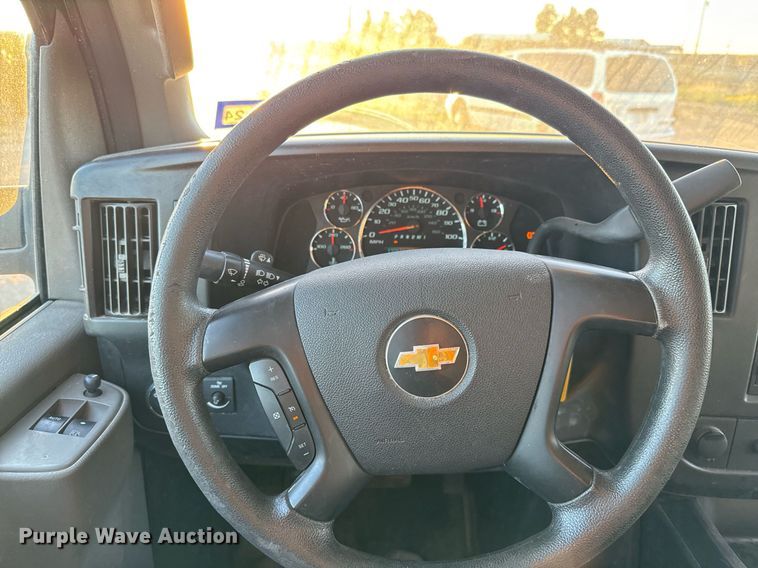image for item EJ3034 2016 Chevrolet  Express LS 3500 van