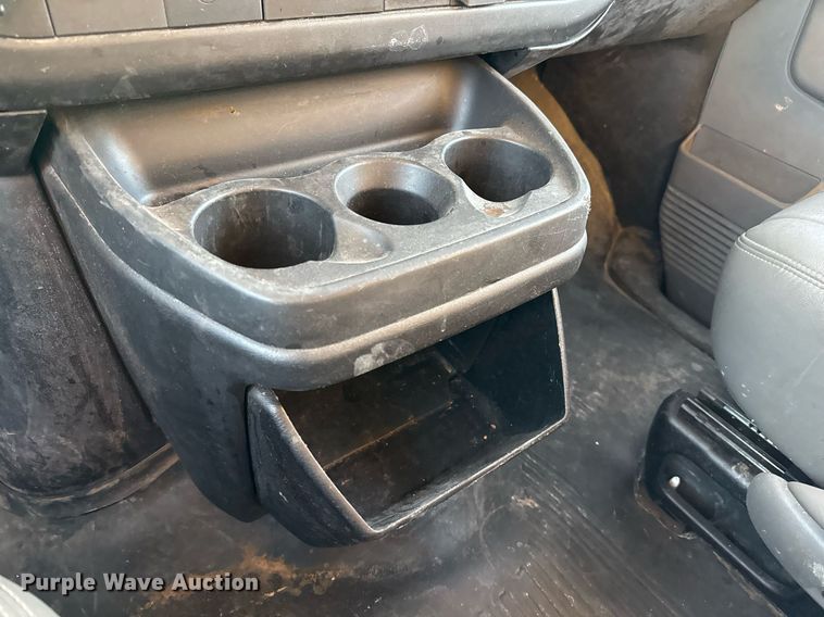 image for item EJ3034 2016 Chevrolet  Express LS 3500 van