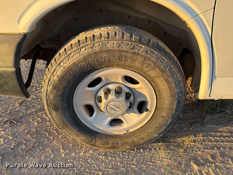 image for item EJ3034 2016 Chevrolet  Express LS 3500 van