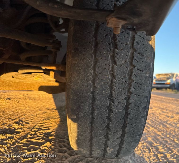 image for item EJ3034 2016 Chevrolet  Express LS 3500 van