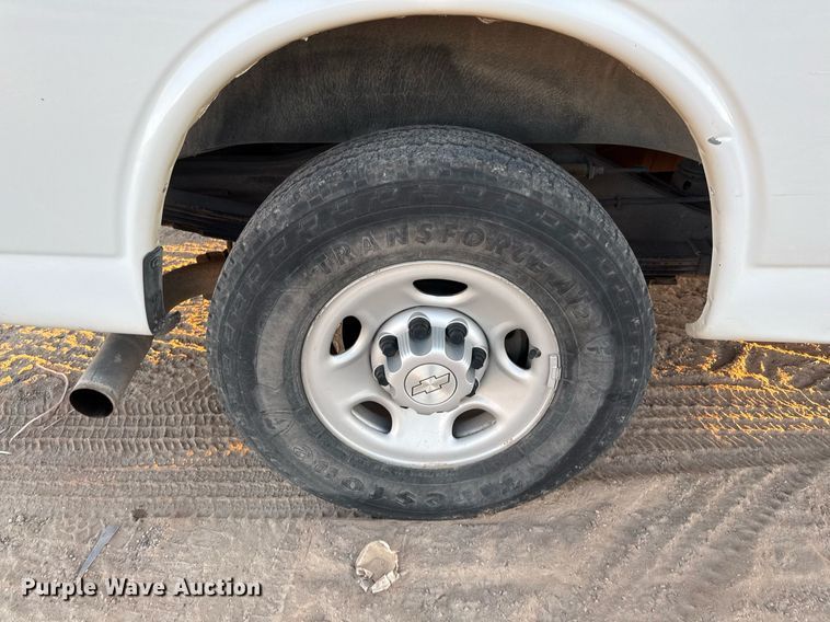 image for item EJ3034 2016 Chevrolet  Express LS 3500 van