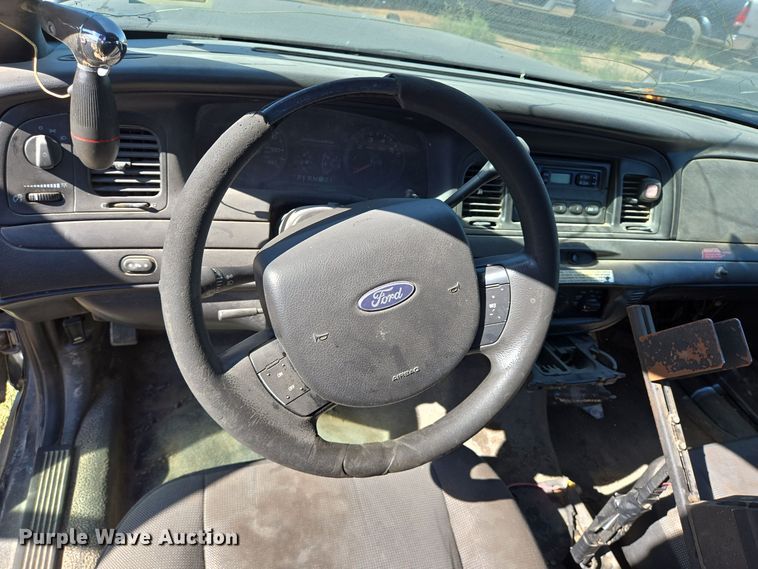 image for item EJ3039 2009 Ford Crown Victoria Police Interceptor 