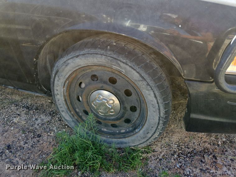 image for item EJ3039 2009 Ford Crown Victoria Police Interceptor 